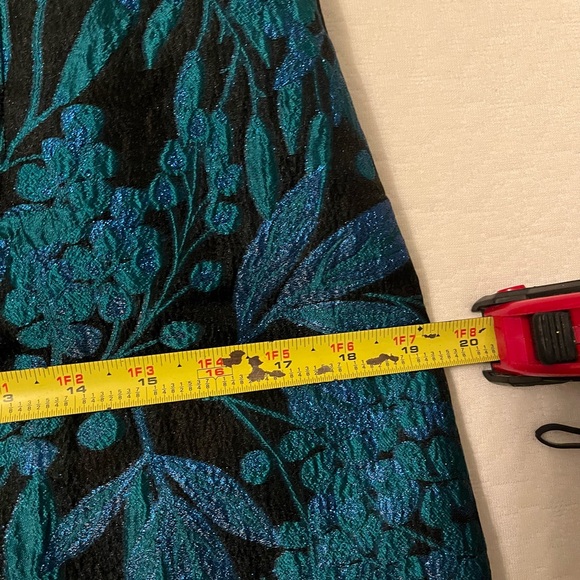 Lilly Pulitzer NWT Lolina Brocade Romper. NWT. Size 8. - Picture 6 of 9